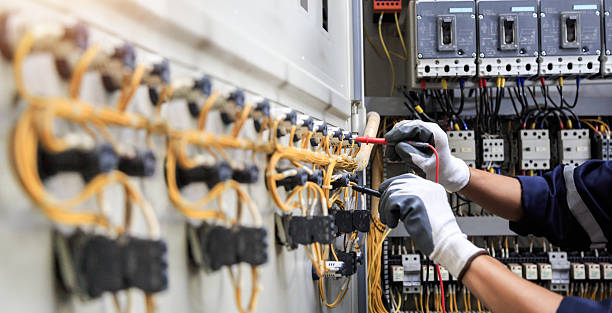 Professional Ceiling Fan Installation technician working in Porter, IN